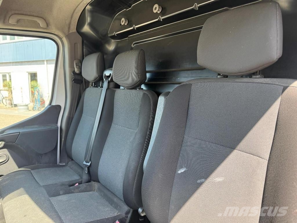 Renault Master + KLUBB 12,5 METER WORKING HEIGHT Ant vilkikų montuojamos kėlimo platformos