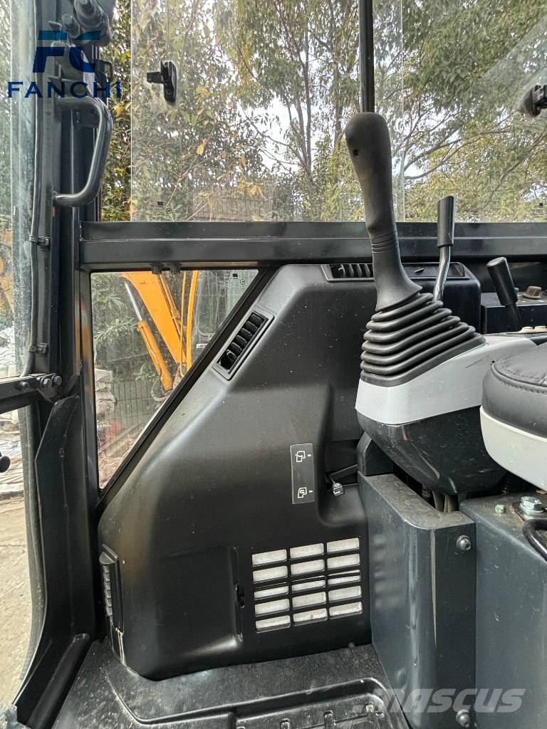 Komatsu PC 35 MR 小型挖掘机