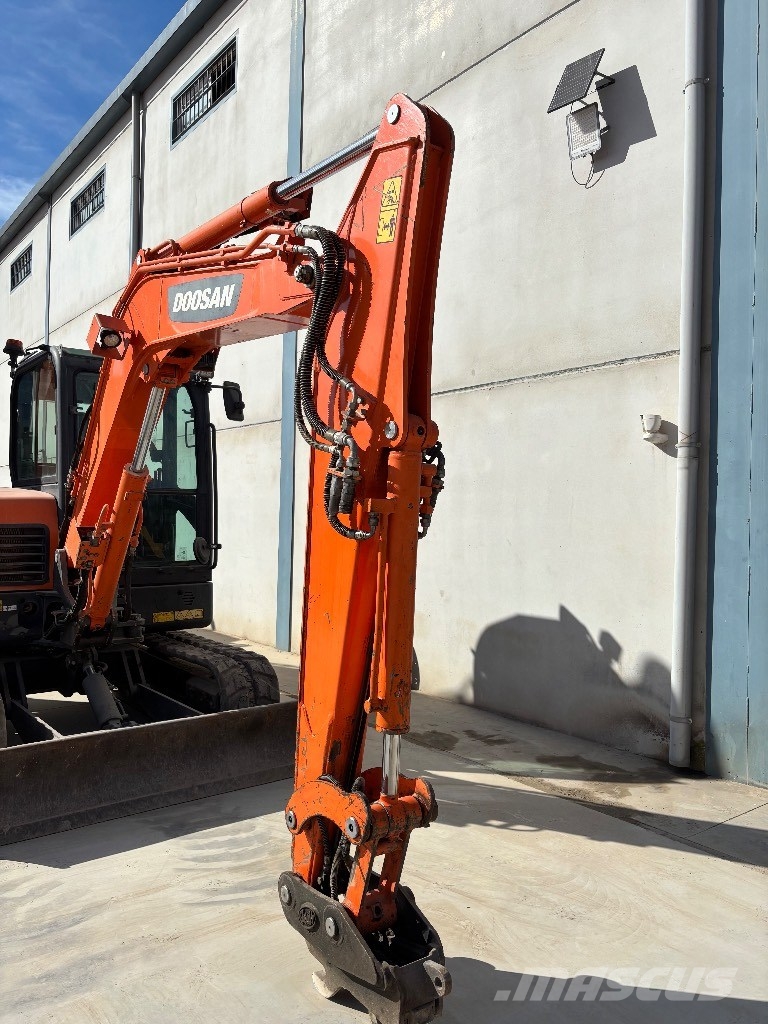 Doosan DX 63-3 Crawler excavators