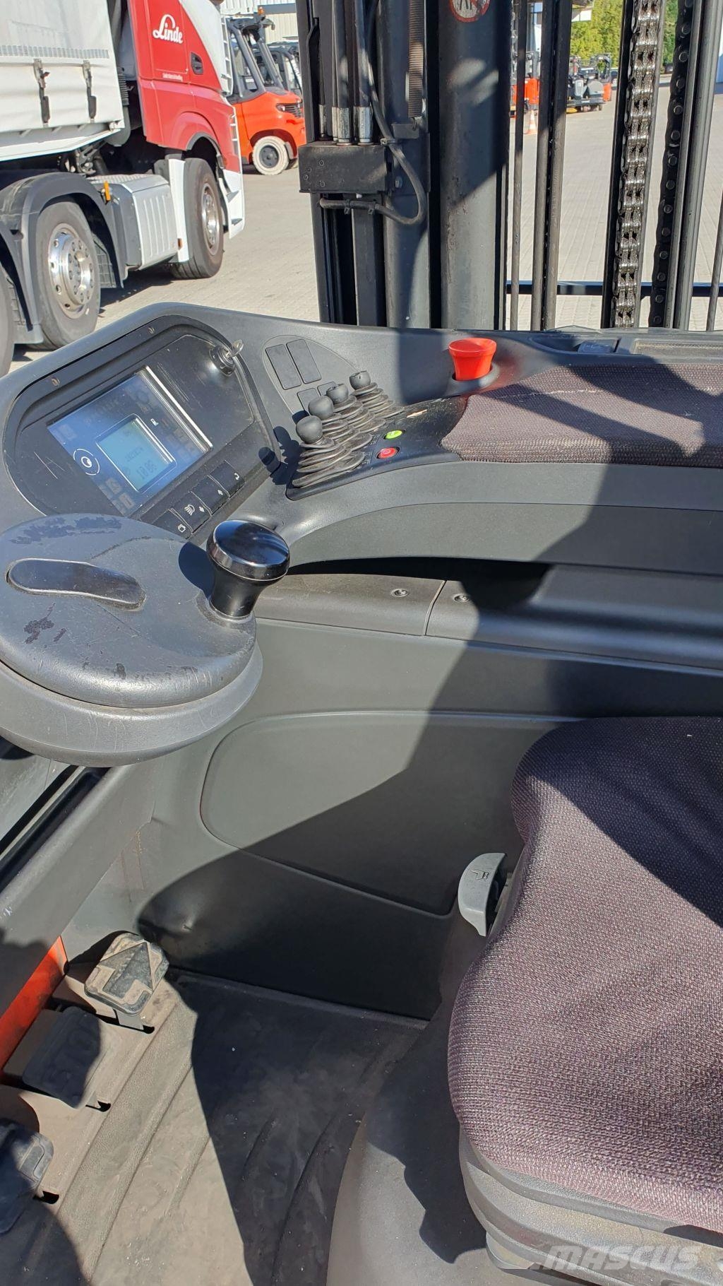 Linde R14 Reachtruck