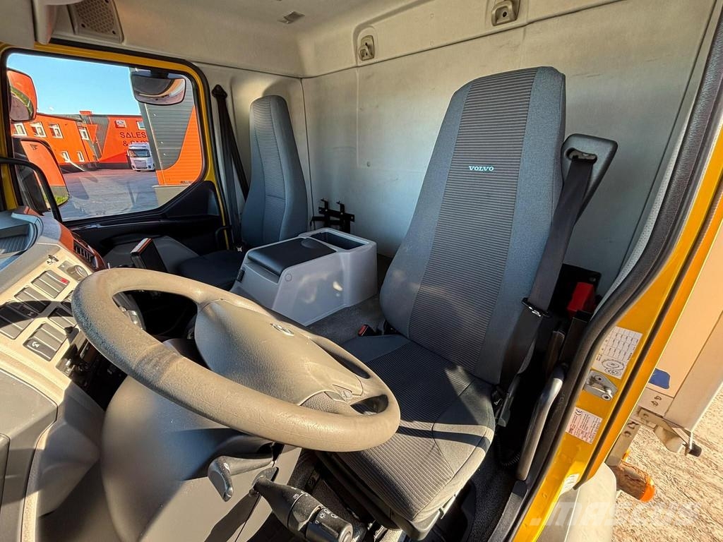 Volvo FL 240 4x2 BOX L=7694 mm Sanduk kamioni