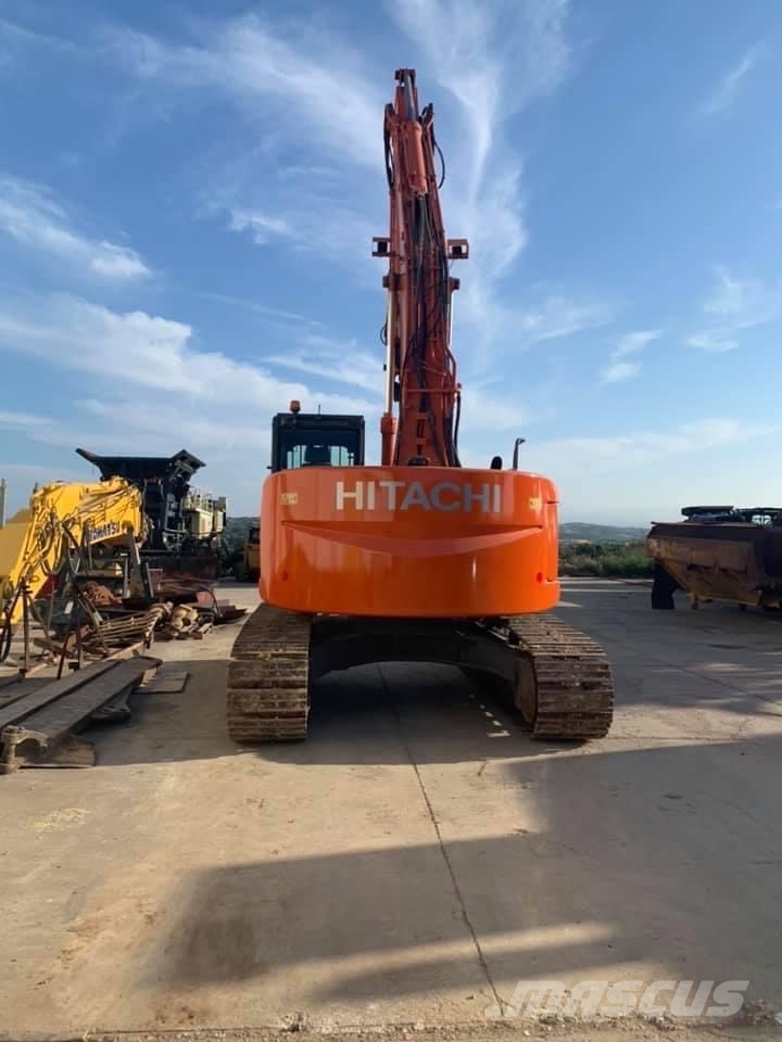 Hitachi ZX 225 US LC-3 حفارات زحافة