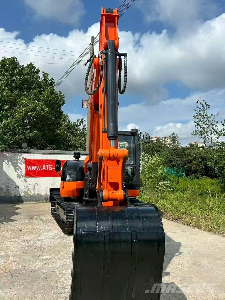 Kubota KX 080 Midi excavator Малые экскаваторы 7т-12т