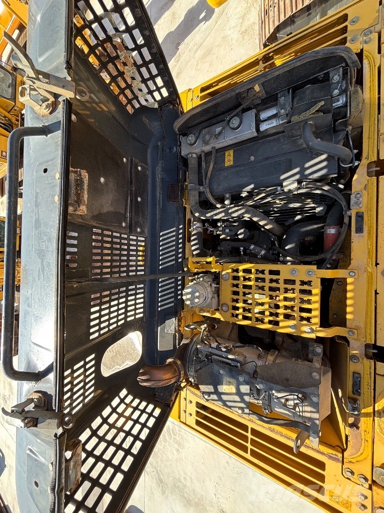 Komatsu PC 210 LC-10 Lánctalpas kotrók