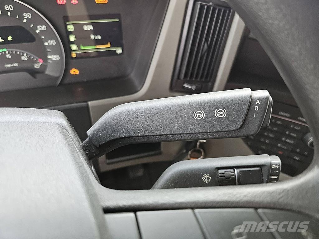 Volvo FM 330 Globetrotter NL truck BDF Chariots à câble démontable