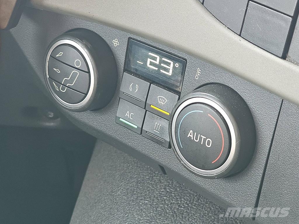 Volvo FM 330 Globetrotter NL truck BDF Chariots à câble démontable