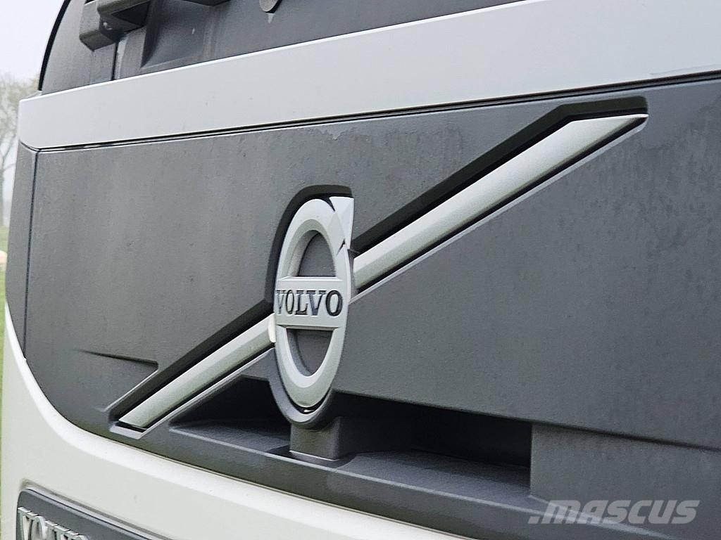 Volvo FM 330 Globetrotter NL truck BDF Chariots à câble démontable