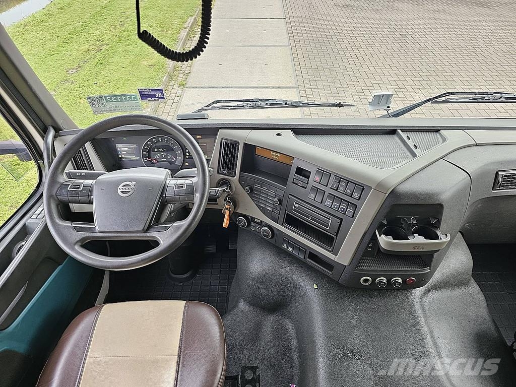 Volvo FM 330 Globetrotter NL truck BDF Chariots à câble démontable