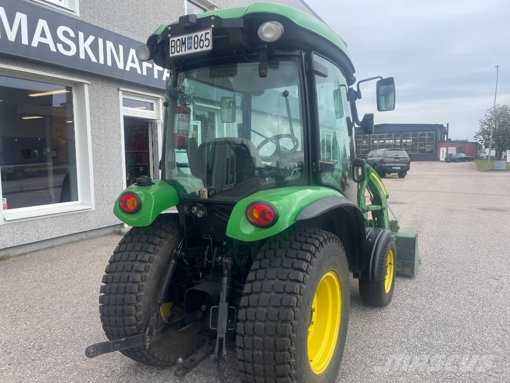 John Deere 3520 جرارات مدمجة