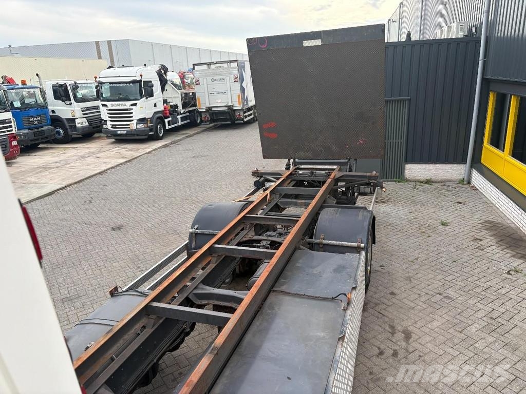 Renault MAGNUM 19,400 + BDF + 4 PERSON + BED + ELEVATOR Razstavljivi tovornjaki z žičnimi dvigali