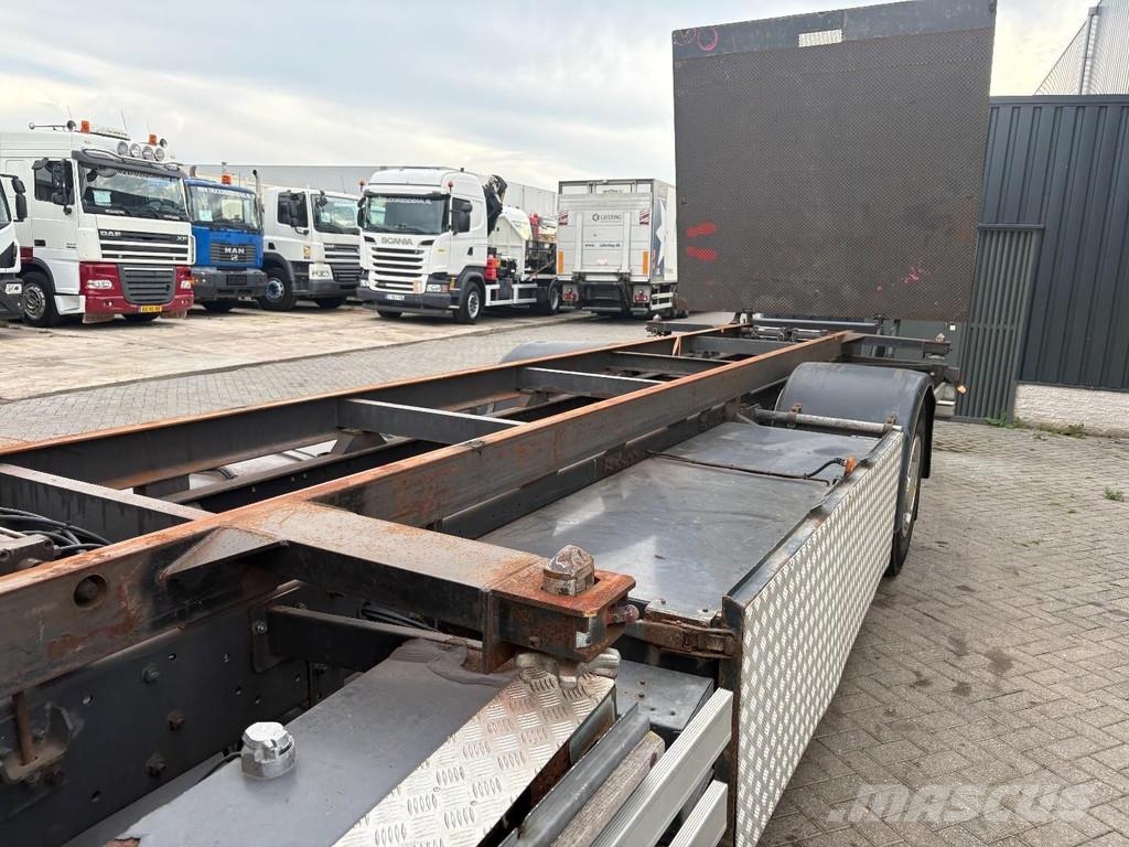 Renault MAGNUM 19,400 + BDF + 4 PERSON + BED + ELEVATOR Razstavljivi tovornjaki z žičnimi dvigali