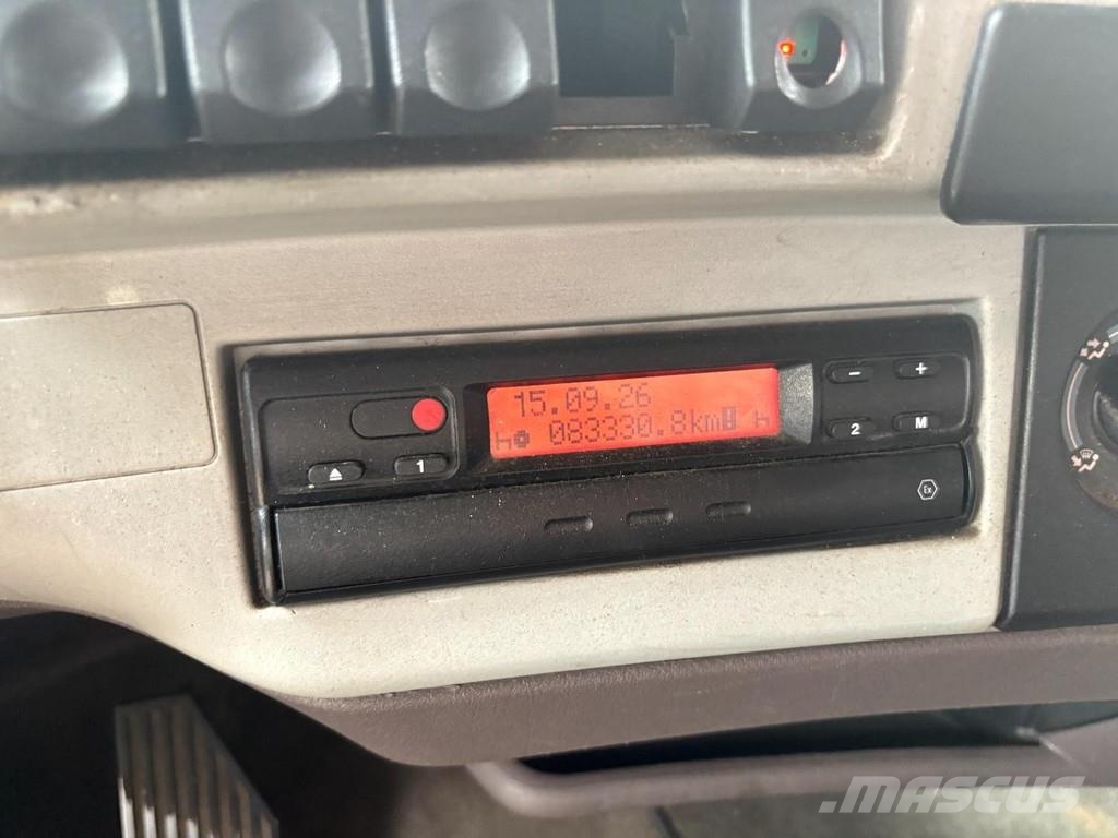 Renault MAGNUM 19,400 + BDF + 4 PERSON + BED + ELEVATOR Razstavljivi tovornjaki z žičnimi dvigali