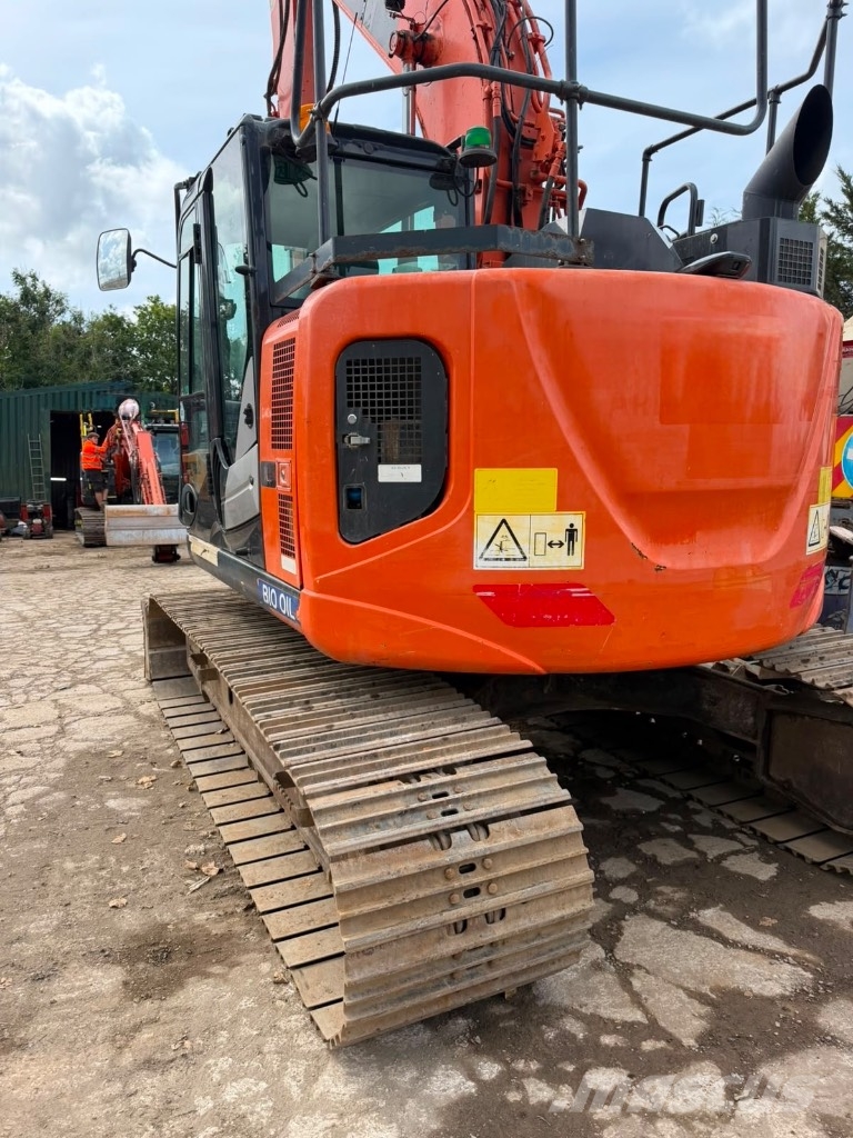Hitachi ZX135 US-6 Crawler excavators