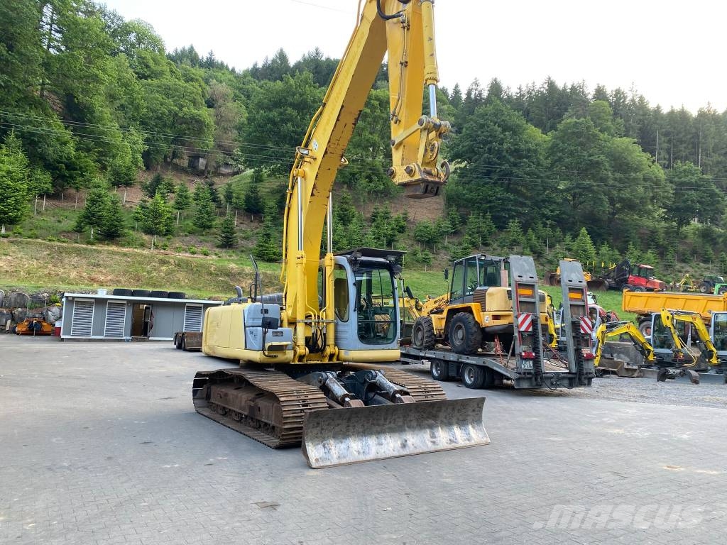 New Holland E 215 B Rupsgraafmachines