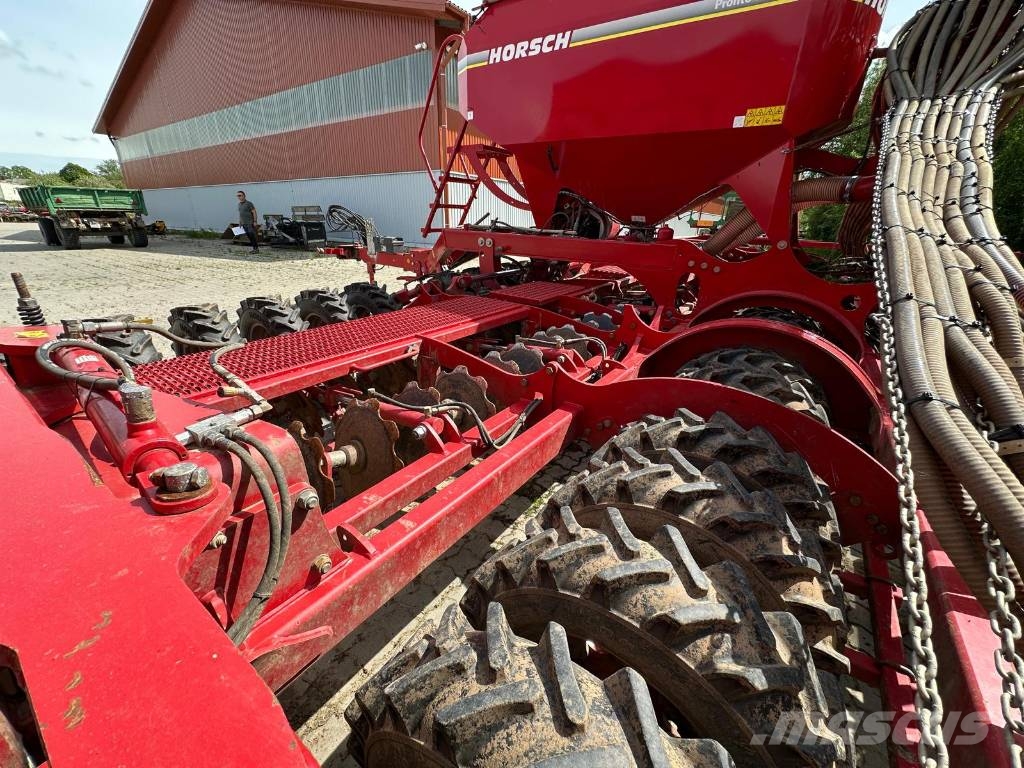 Horsch Pronto 8 DC Perforatrici