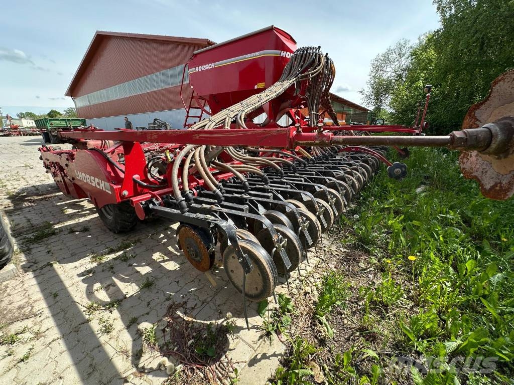 Horsch Pronto 8 DC Perforatrici