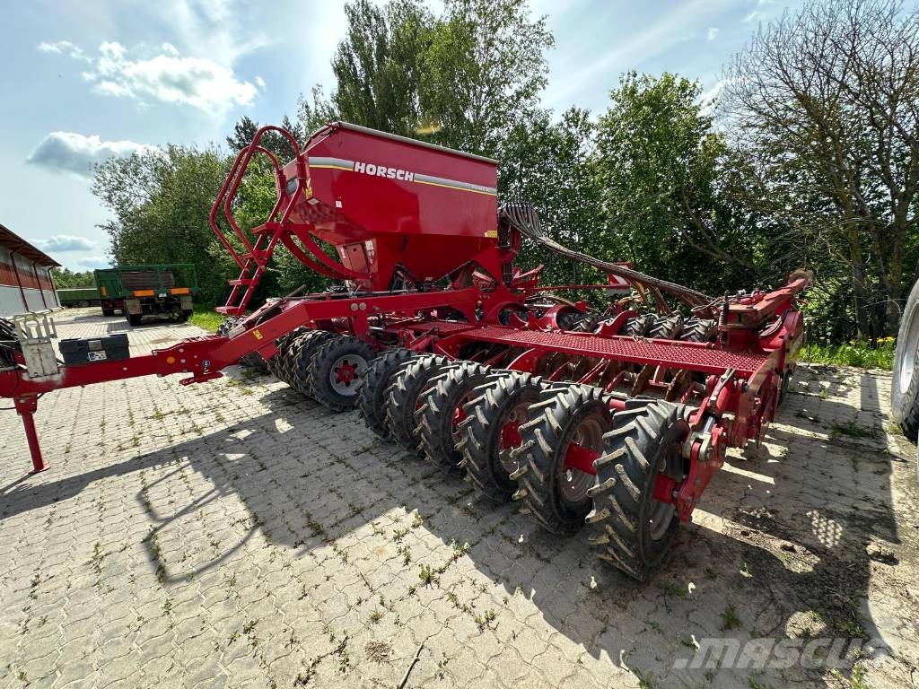 Horsch Pronto 8 DC Perforatrici