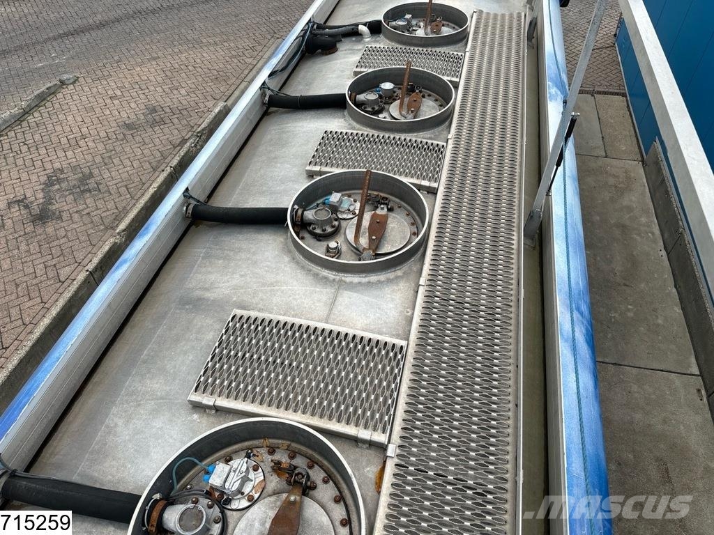 Mercedes-Benz Actros 2532 EURO 5, 18.200 Liter, 4 Comp Вантажівки-цистерни