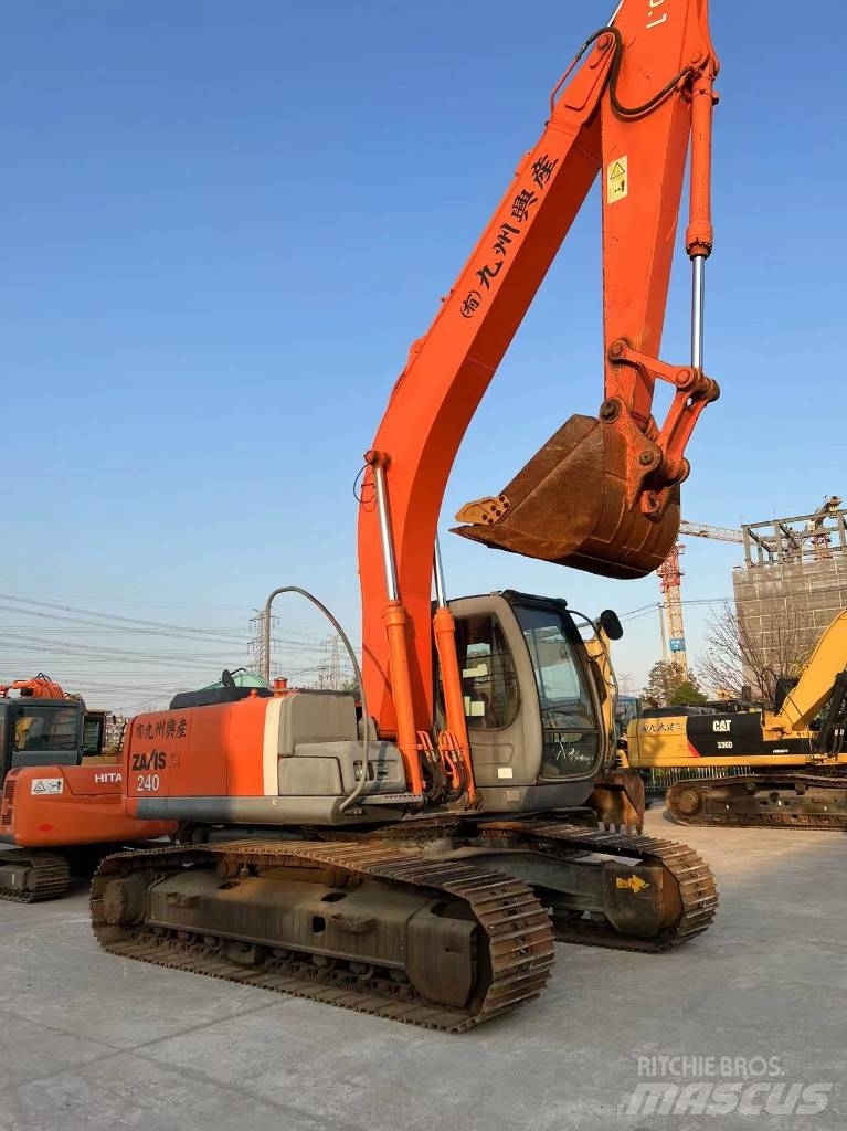 Hitachi ZX 240, 2022, Fengxian Distric, 上海, China - Used