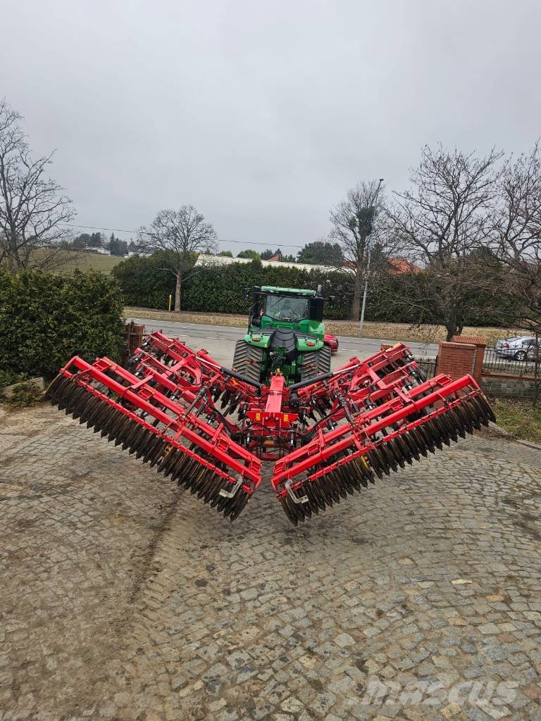 Väderstad TopdownTD700 砕土機