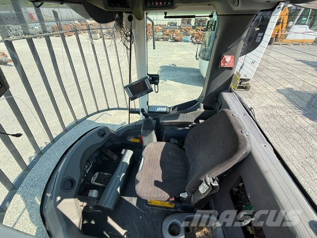 Liebherr L 524,L538 L556 USED CAB كابينة والداخلية