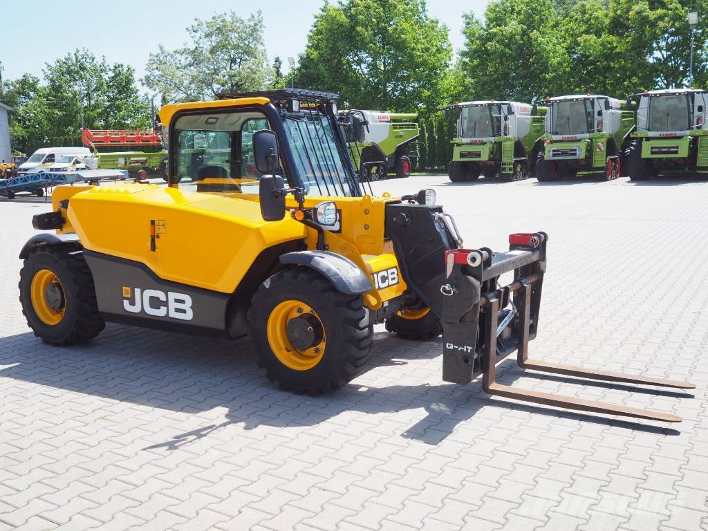 JCB 525-60 Hi-ViZ Redskapsbärare för lantbruk