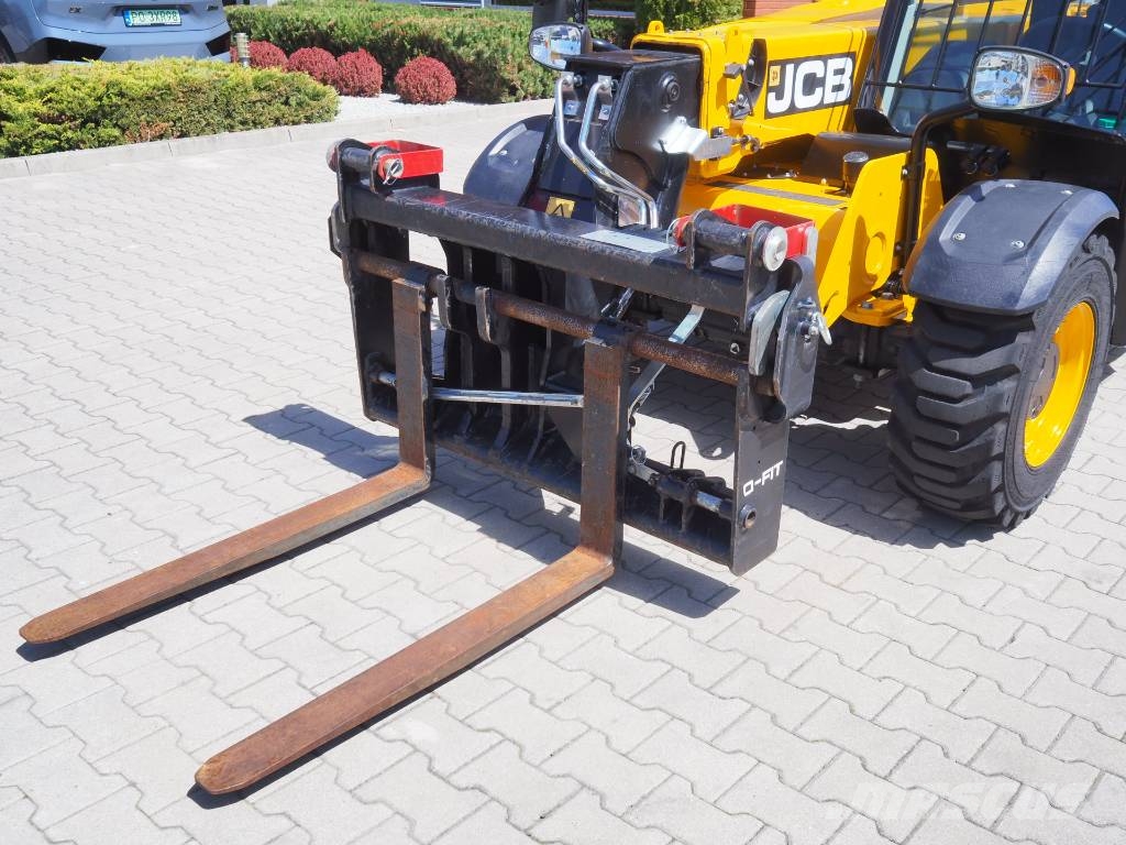 JCB 525-60 Hi-ViZ Redskapsbärare för lantbruk