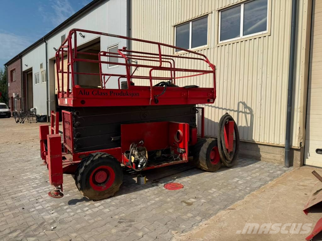 JLG 40 FOR PARTS! Schaarhoogwerkers