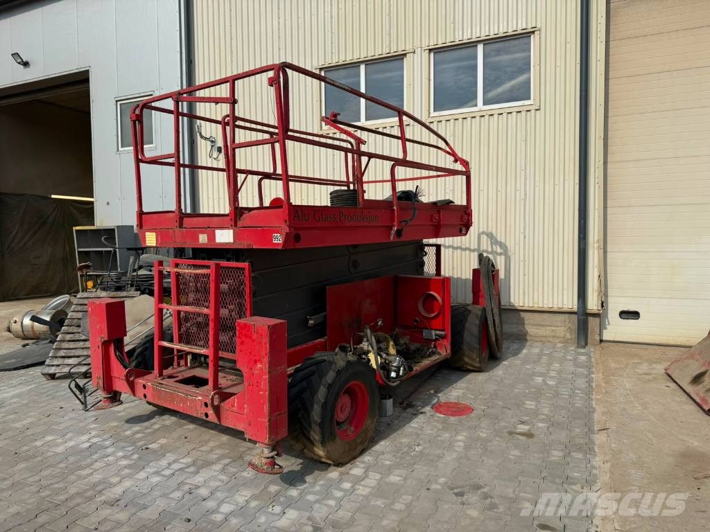 JLG 40 FOR PARTS! Schaarhoogwerkers