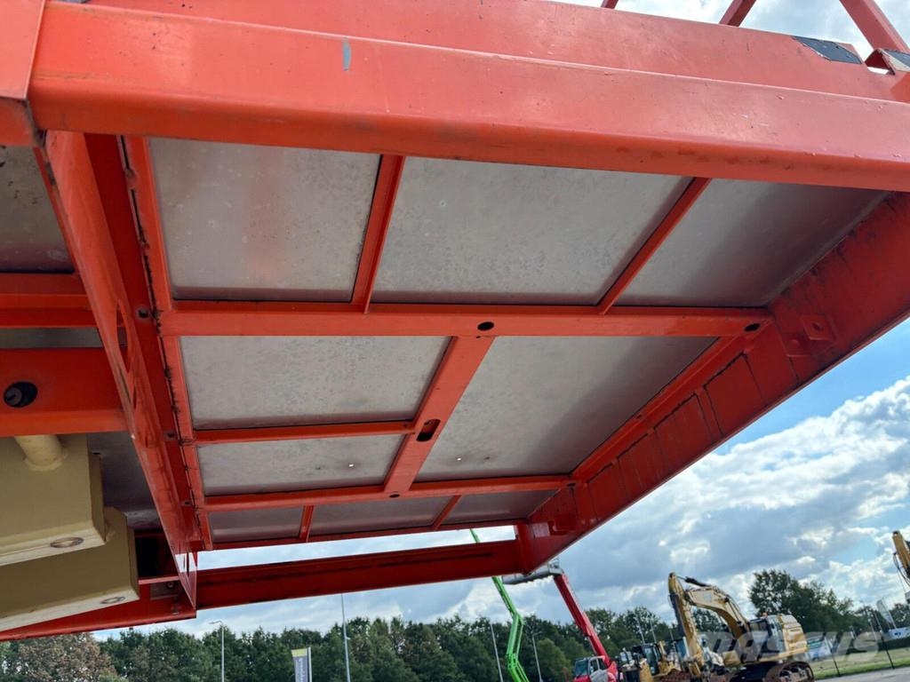 JLG 3394RT رافعات مقصية الشكل