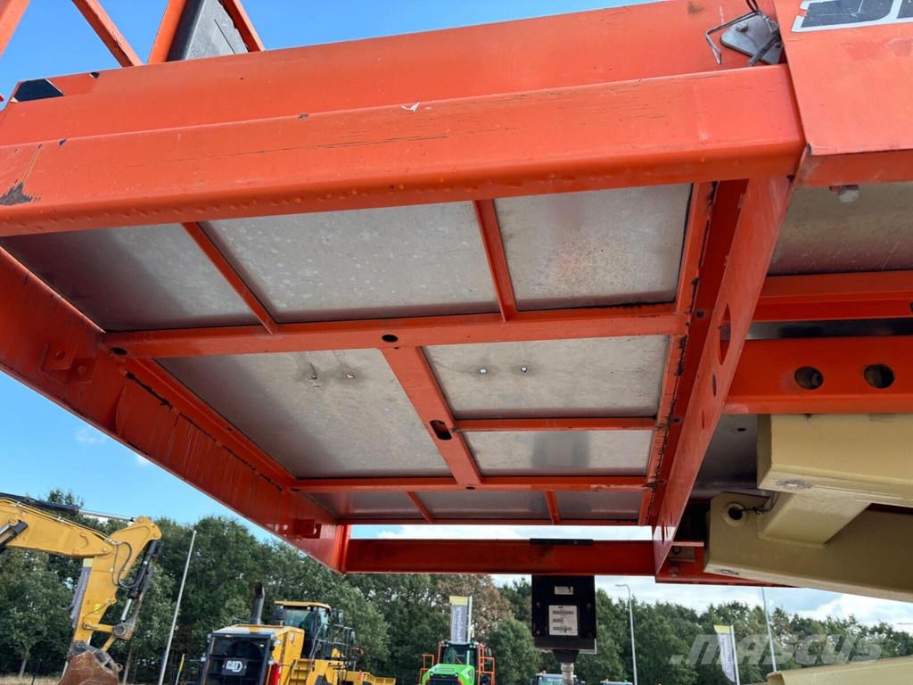 JLG 3394RT Saksilavat