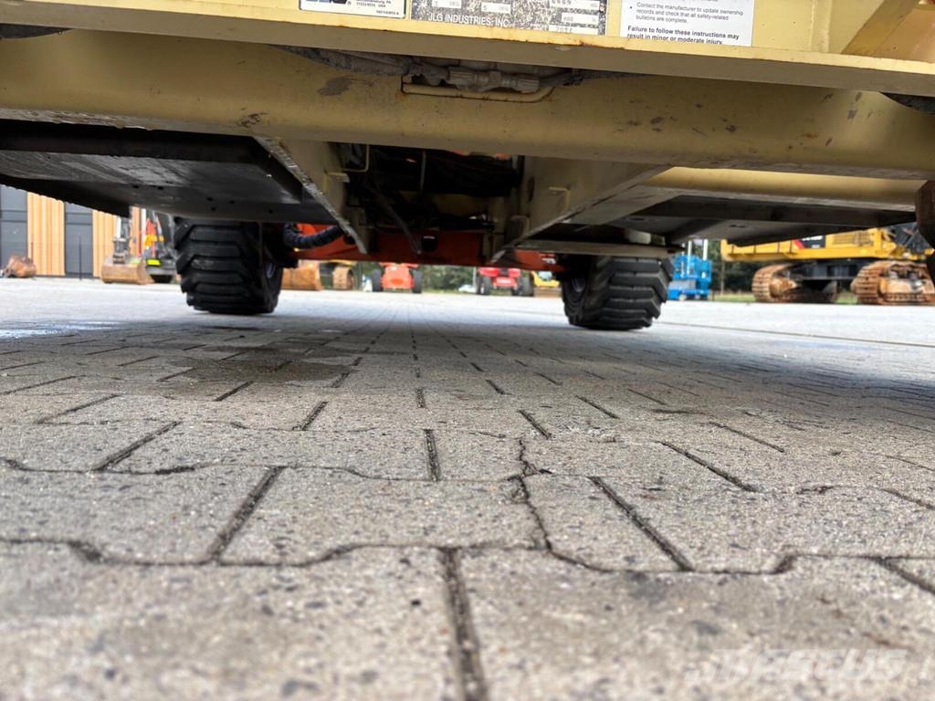 JLG 3394RT رافعات مقصية الشكل