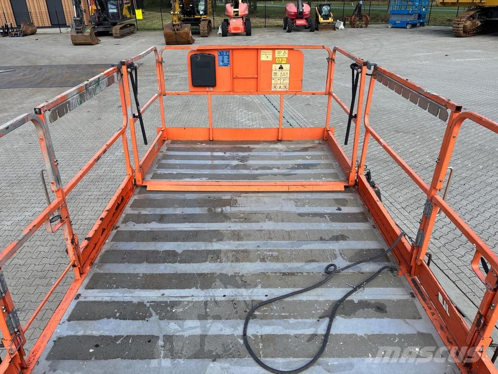 JLG 3394RT رافعات مقصية الشكل