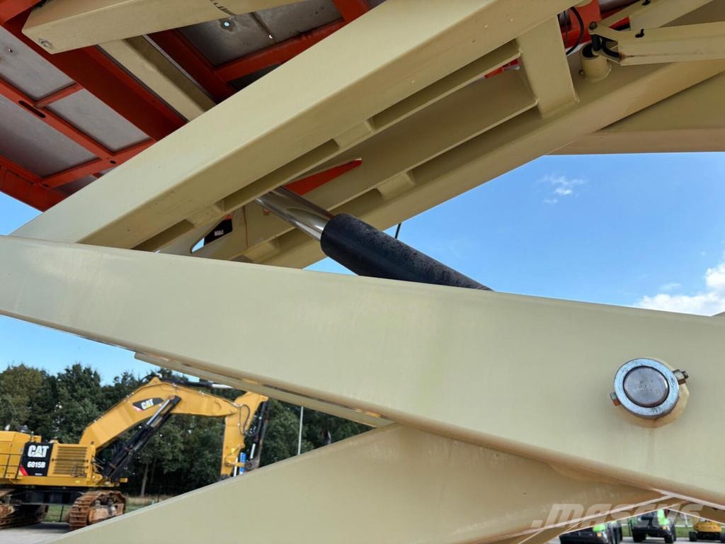 JLG 3394RT رافعات مقصية الشكل