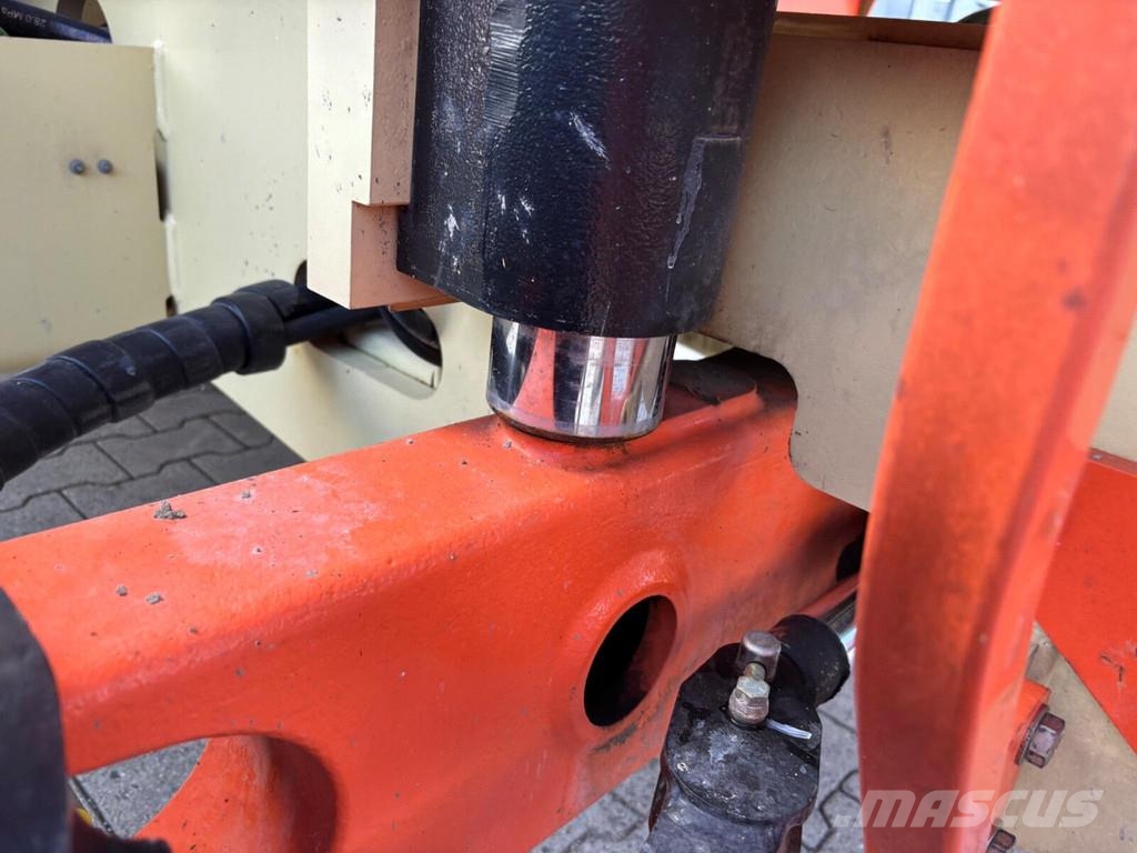 JLG 3394RT رافعات مقصية الشكل