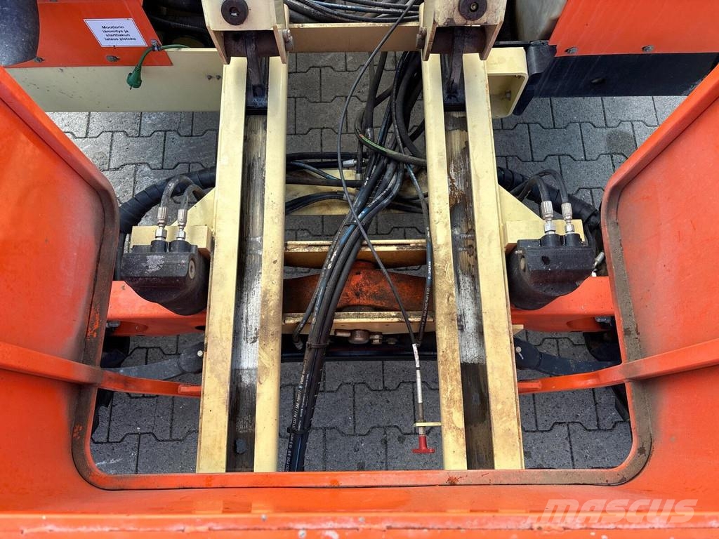 JLG 3394RT Saksilavat