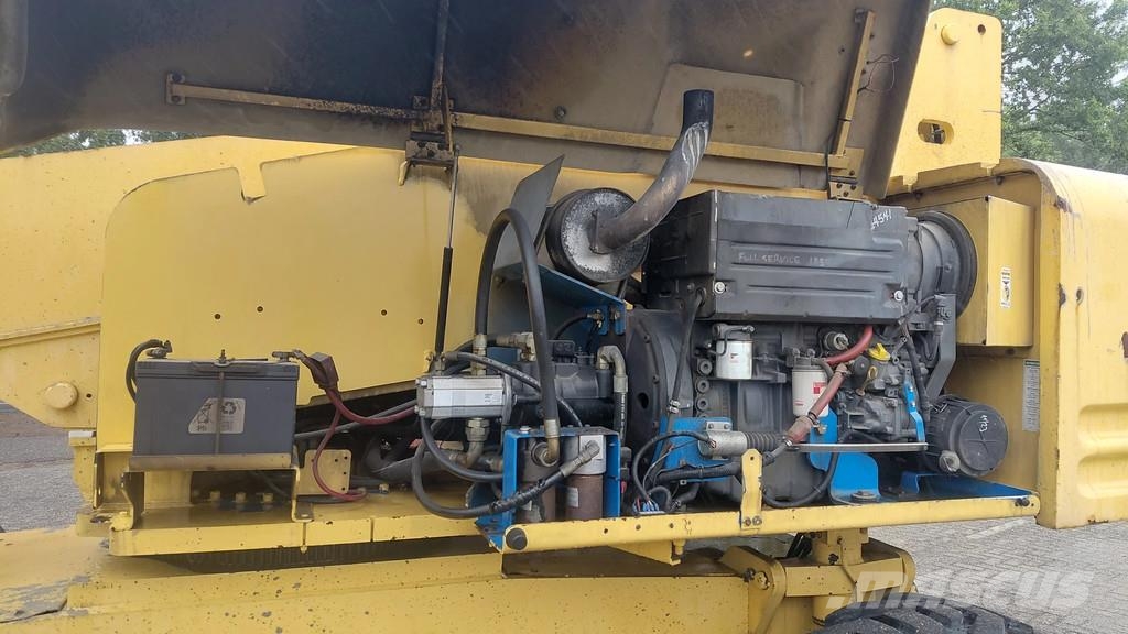 Genie S85 4x4 manlift / 28m working height Saksilavat