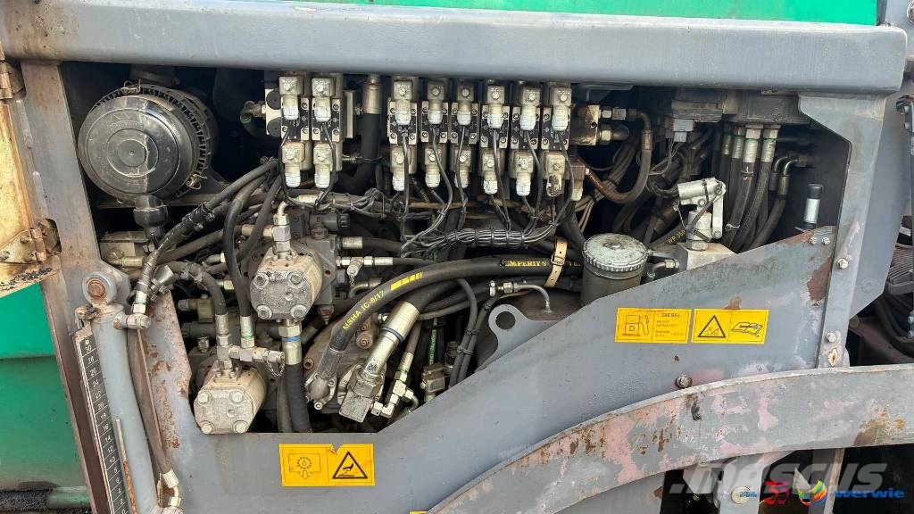 Vögele SUPER 800 / AB200TV Asfalta klājēji