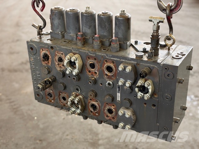 CASE WX 240 USED HYDRAULIC VALVE BLOCK Hydraulika