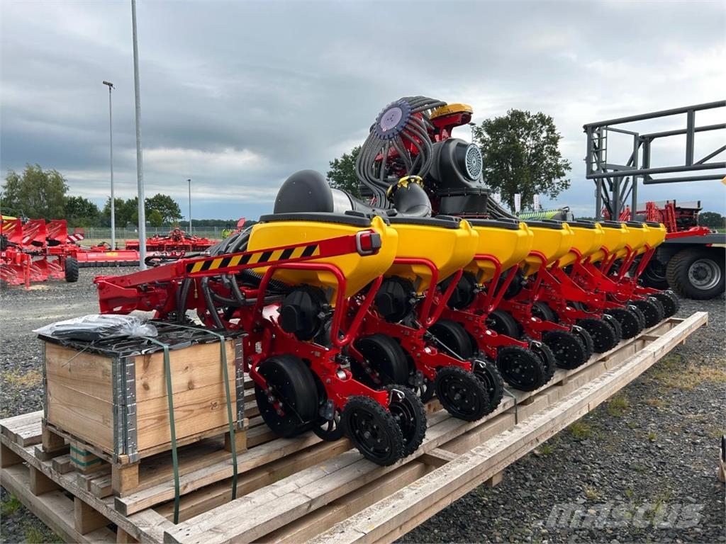 Väderstad Tempo V TPV 8 + FH 2200 Farm machinery
