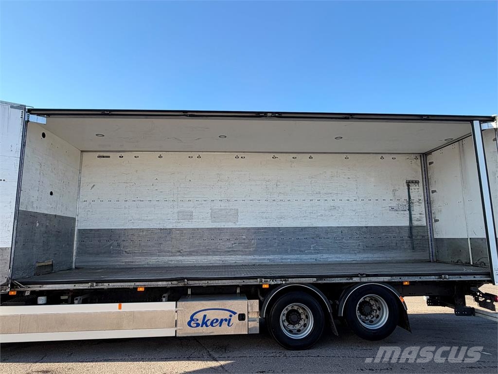 Volvo FH500 6x2 i-save شاحنات ذات هيكل صندوقي