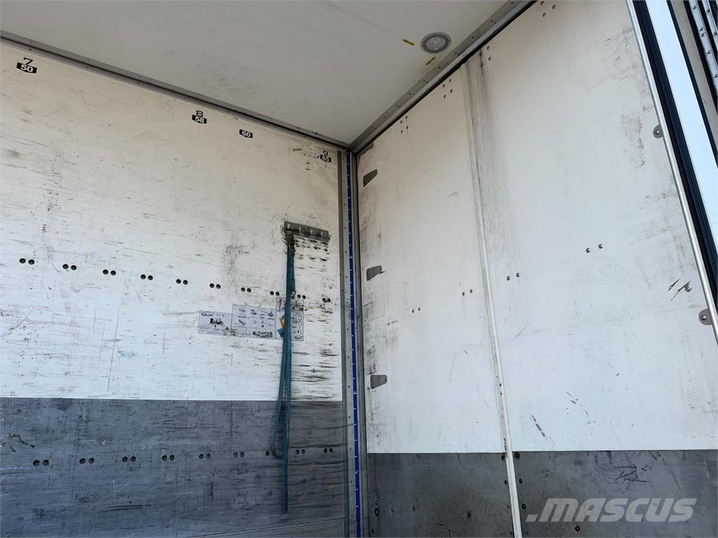 Volvo FH500 6x2 i-save شاحنات ذات هيكل صندوقي
