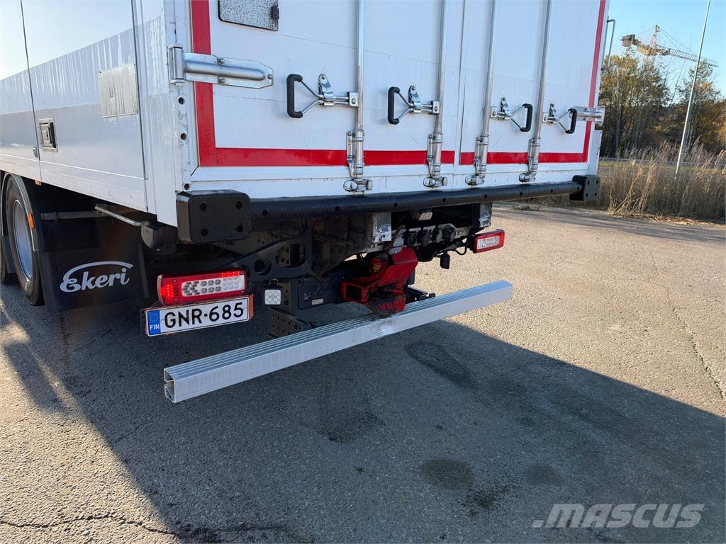 Volvo FH500 6x2 i-save شاحنات ذات هيكل صندوقي