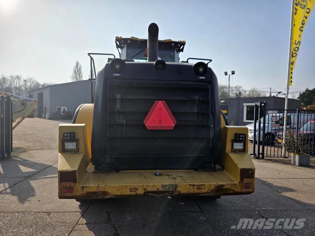 CAT 962M met airco Gumikerekes homlokrakodók