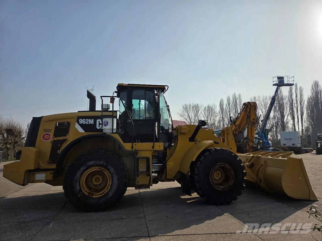 CAT 962M met airco Gumikerekes homlokrakodók