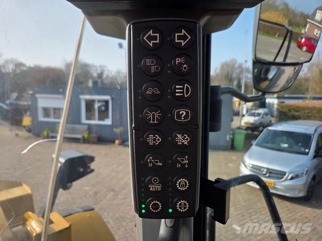 CAT 962M met airco Gumikerekes homlokrakodók