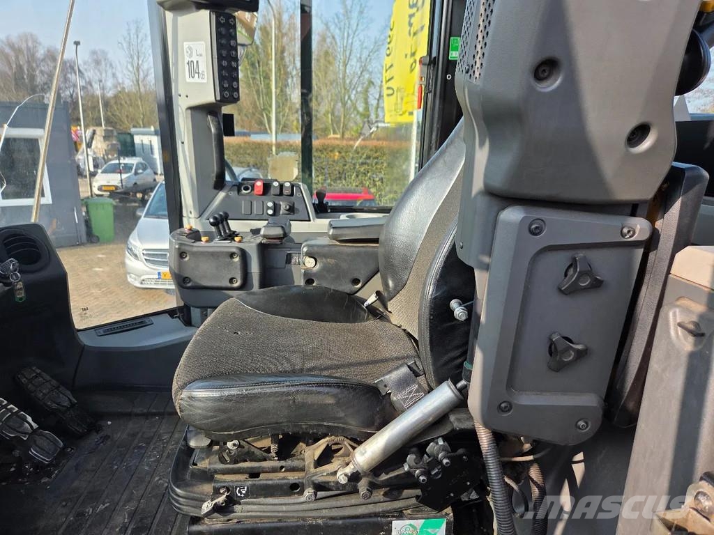 CAT 962M met airco Gumikerekes homlokrakodók