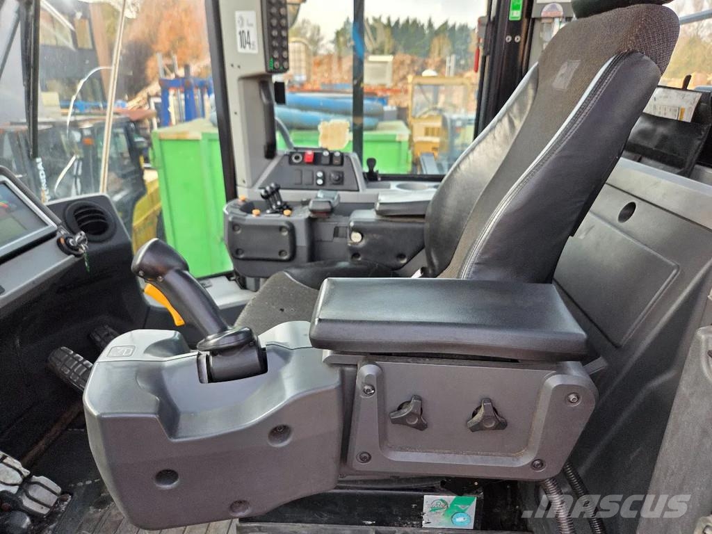 CAT 962M met airco Gumikerekes homlokrakodók