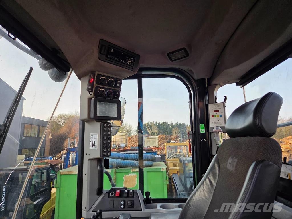 CAT 962M met airco Gumikerekes homlokrakodók