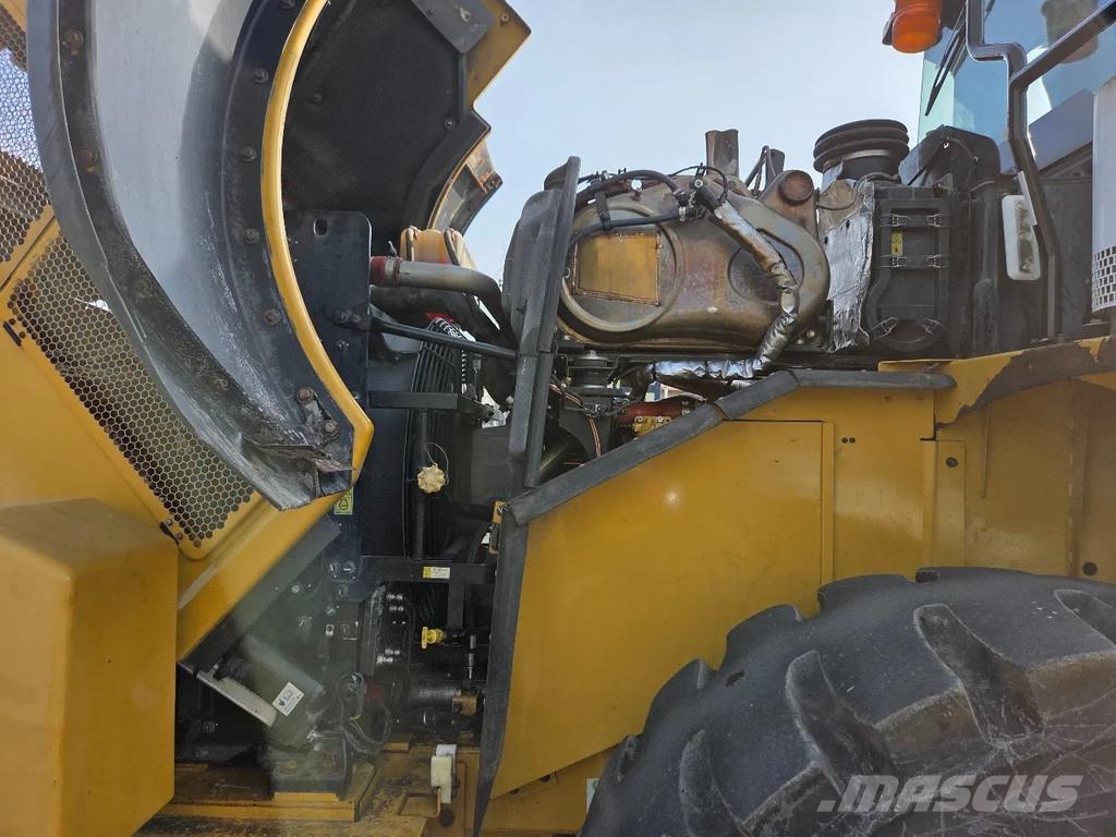 CAT 962M met airco Gumikerekes homlokrakodók
